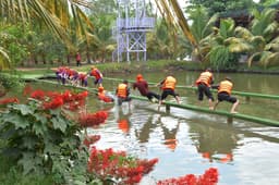https://assets.bloomreality.io/hangouts/public/uploads/4017952f-6e1e-57a1-9e80-1b3f6d91b3ab/original.jpg
